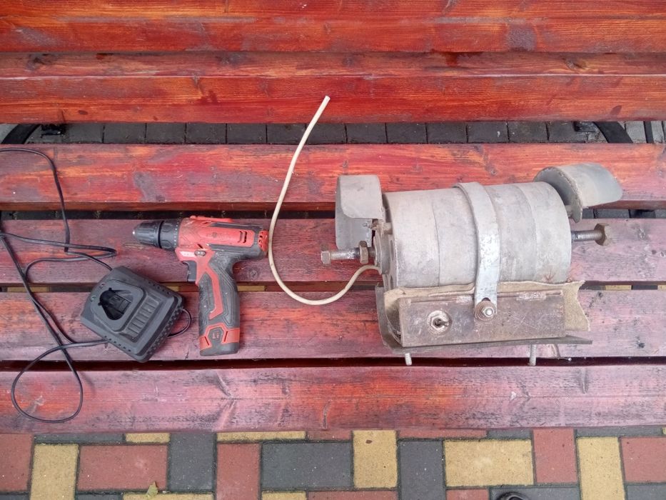 Bormasina cu acumulator sî polizor