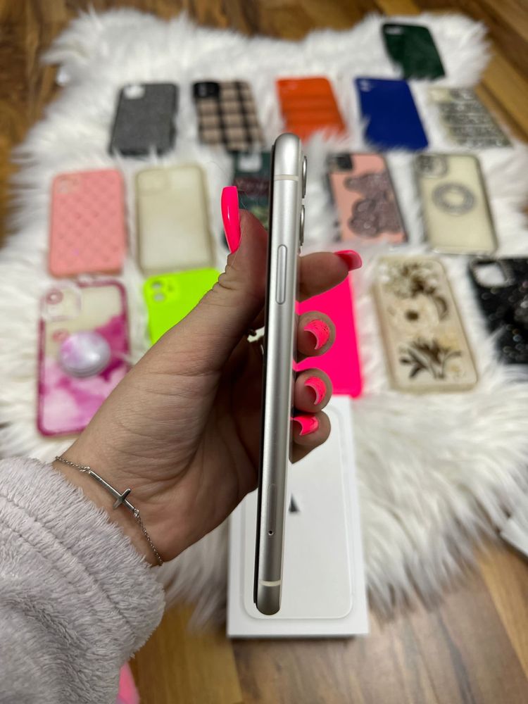 Iphone 11           64 GB