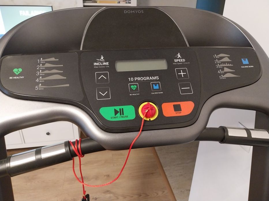 Vând banda de alergat cumpărată noua acum 2 luni cu 3500 de lei