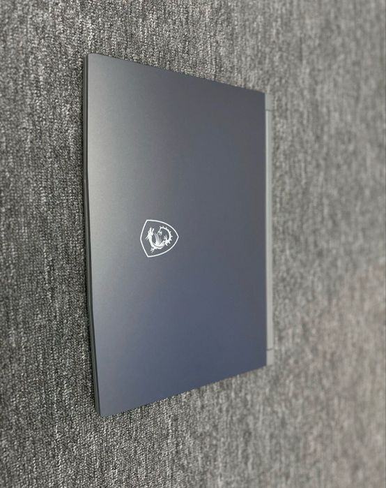 Laptop MSI Thin 15