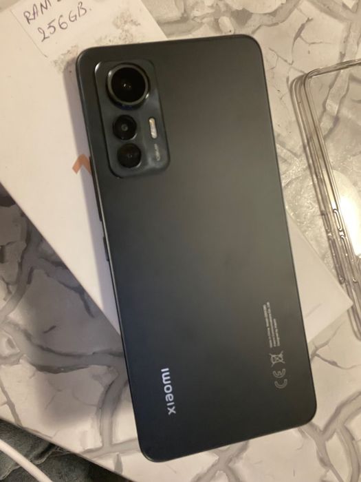 Vând xiaomi nou la cutie