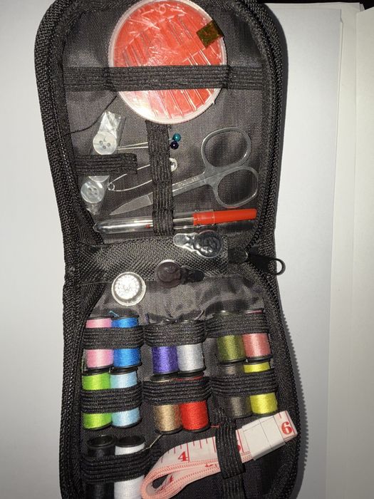 Set complet cusut portabil, 100+ accesorii, ideal acasa si travel