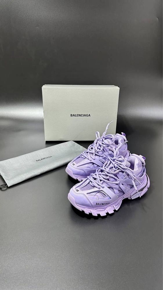 Balenciaga track