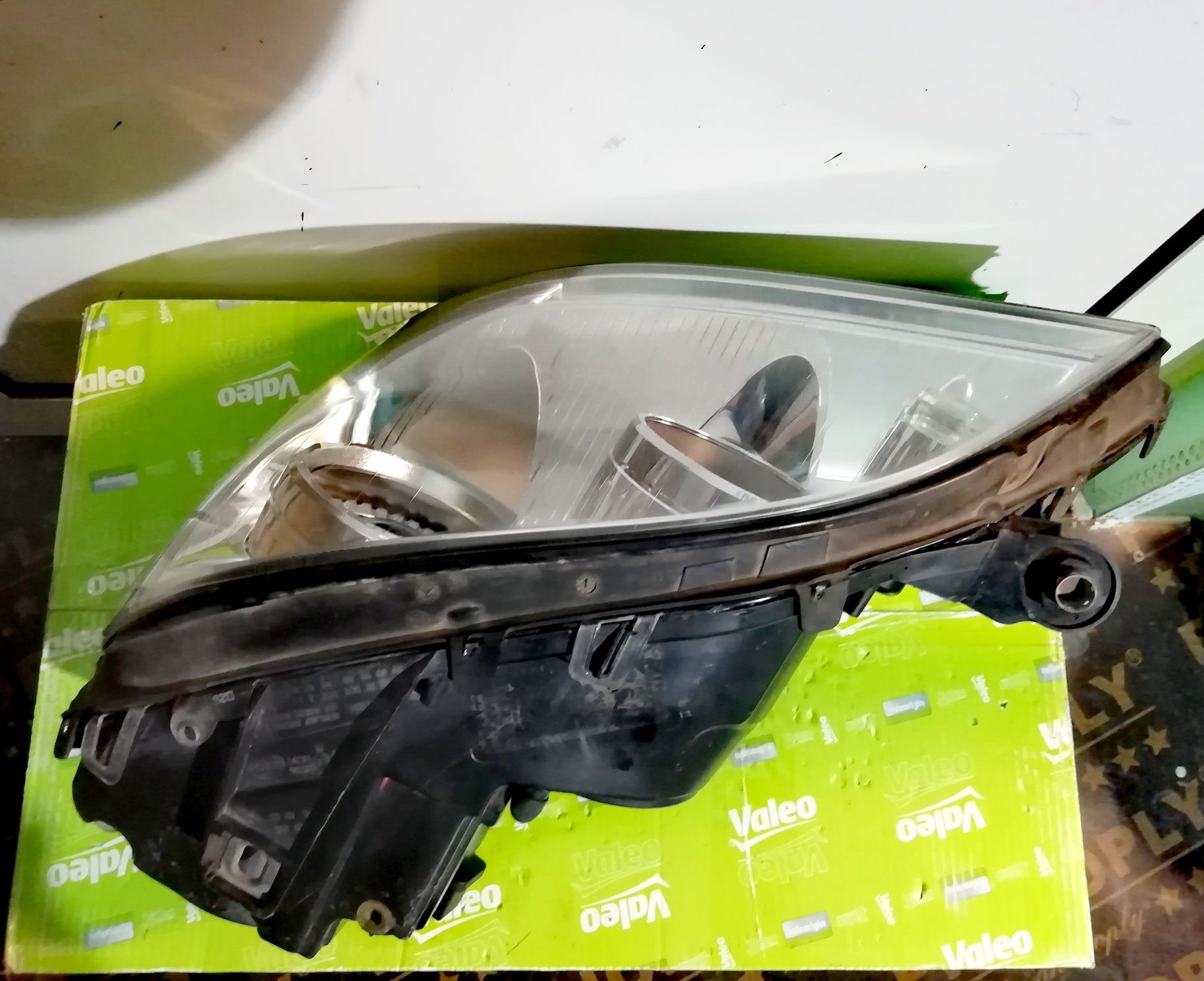 Фар фарове за Mercedes ML W164 / Мерцедес МЛ W164 Bi-Xenon AFS.