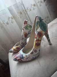 Pantofi stiletto 35