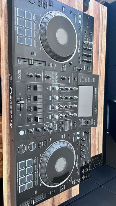 Consola DJ Pioneer XDJ XZ + Flightcase + Decksaver (Nu RX2 RX3 RR AZ)