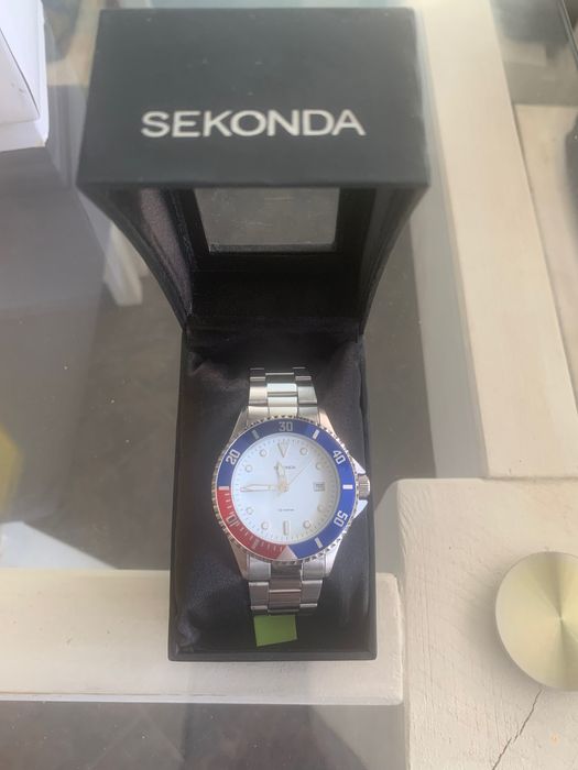 Часовник SEKONDA