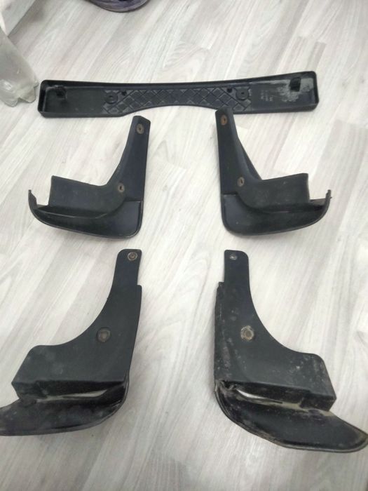 Брызговики подномерник камри 40