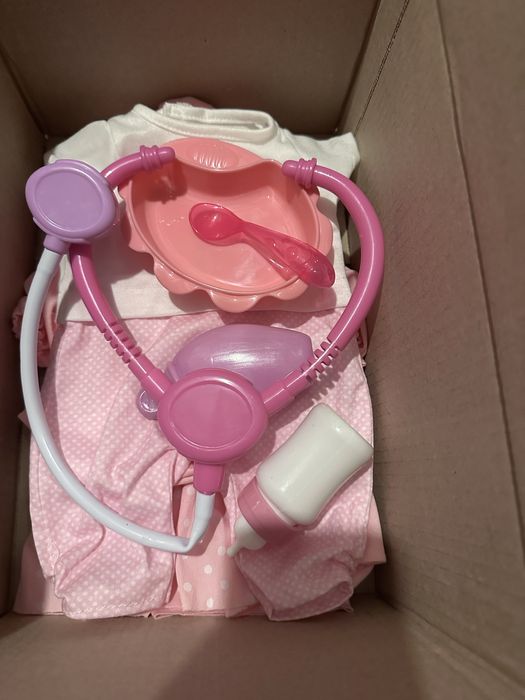 Bebelus cu 3 schimburi de haine 40