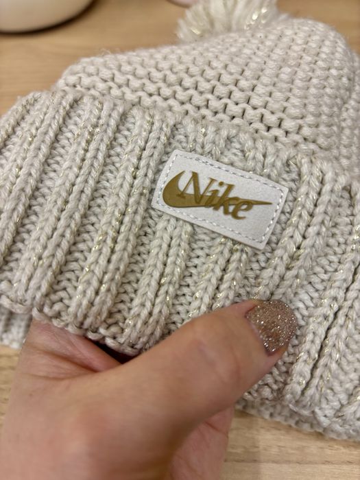 Дамска шапка Nike