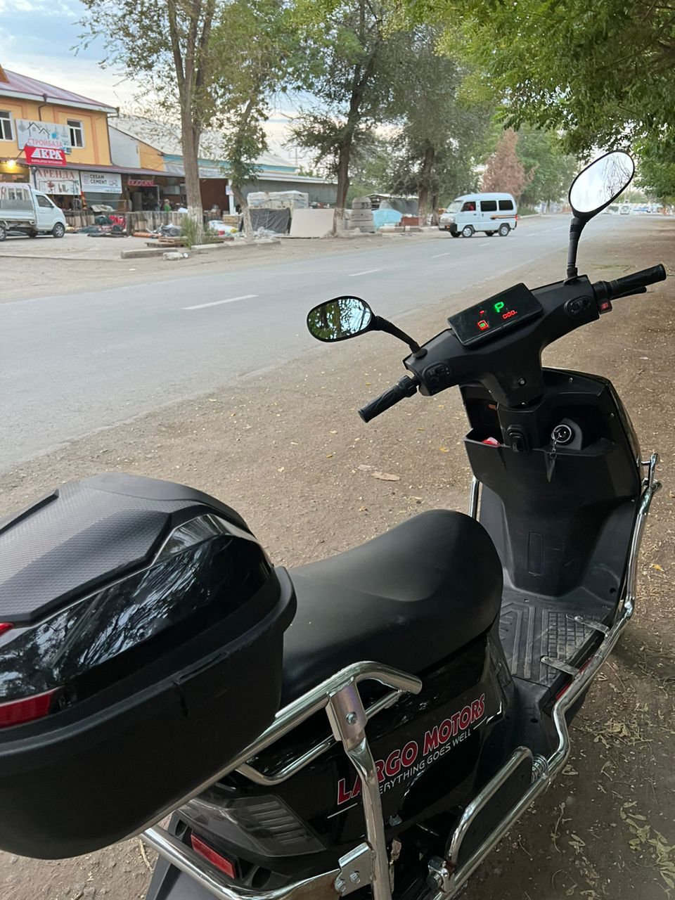Скутер сотилади холати ало 600 евро