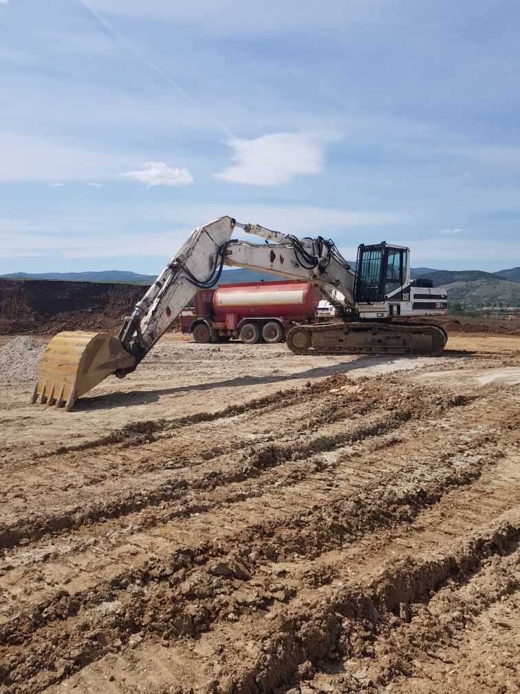 Vând excavator CATERPILLAR 330 BNL