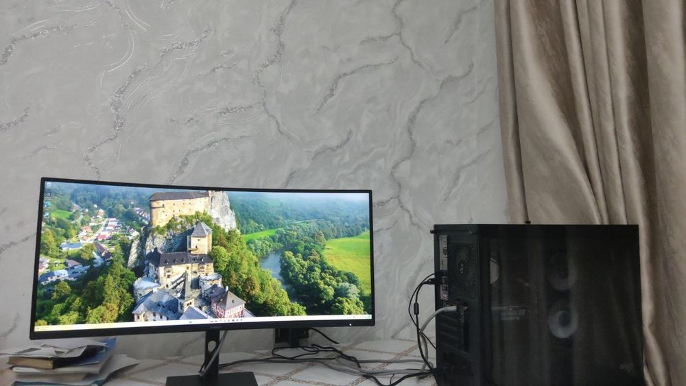 Игровой компьютер с монитором