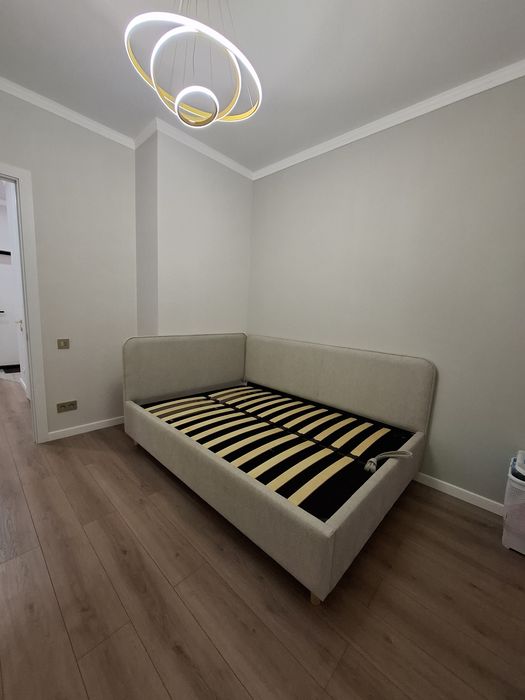 Кровать 140см на 200см