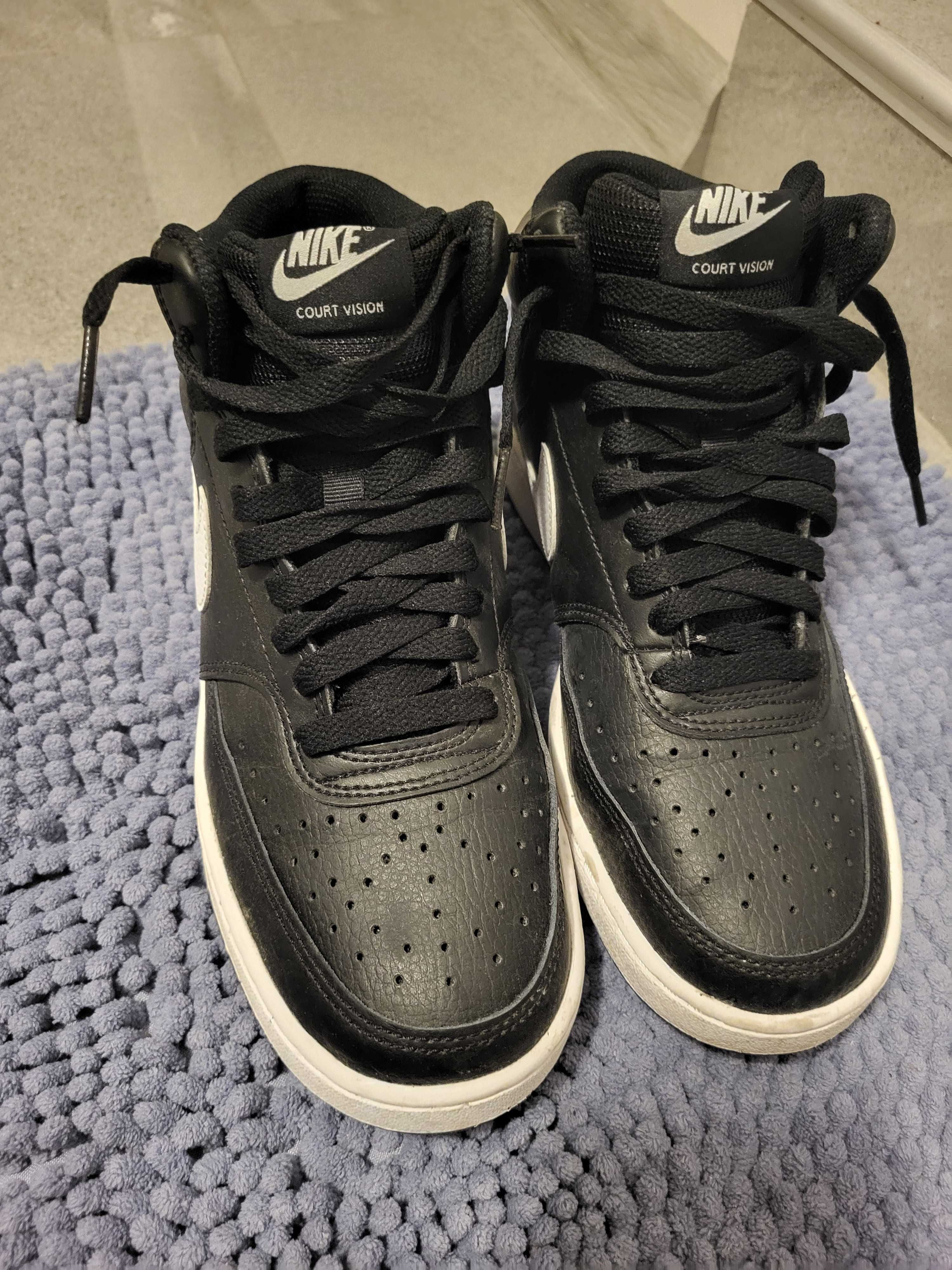 NIKE wmns court кецове
