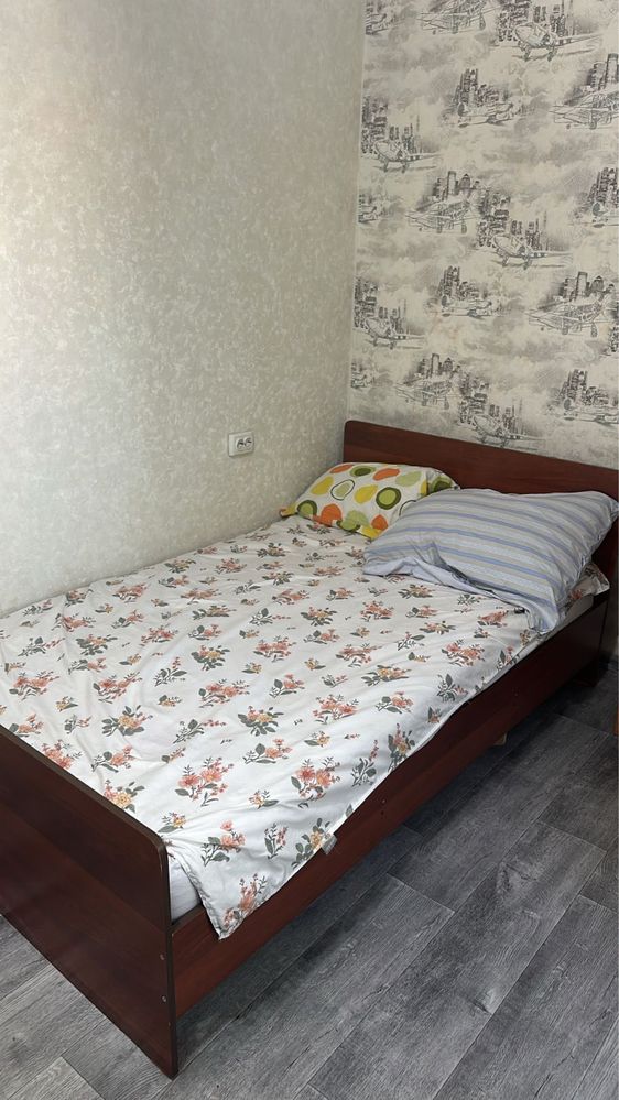 Коовать с матрасом
