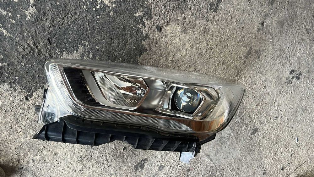 Far stanga dreapta Ford Kuga 2 2017 facelift