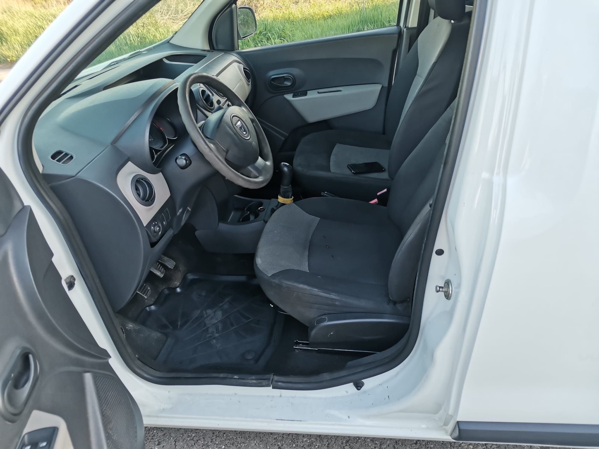 Vând Dacia Dokker autoutilitara 2014 1.6 MPI Benzina 205.000km