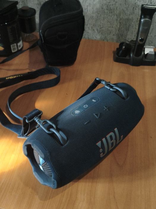 Портативная колонка JBL Extreme 4