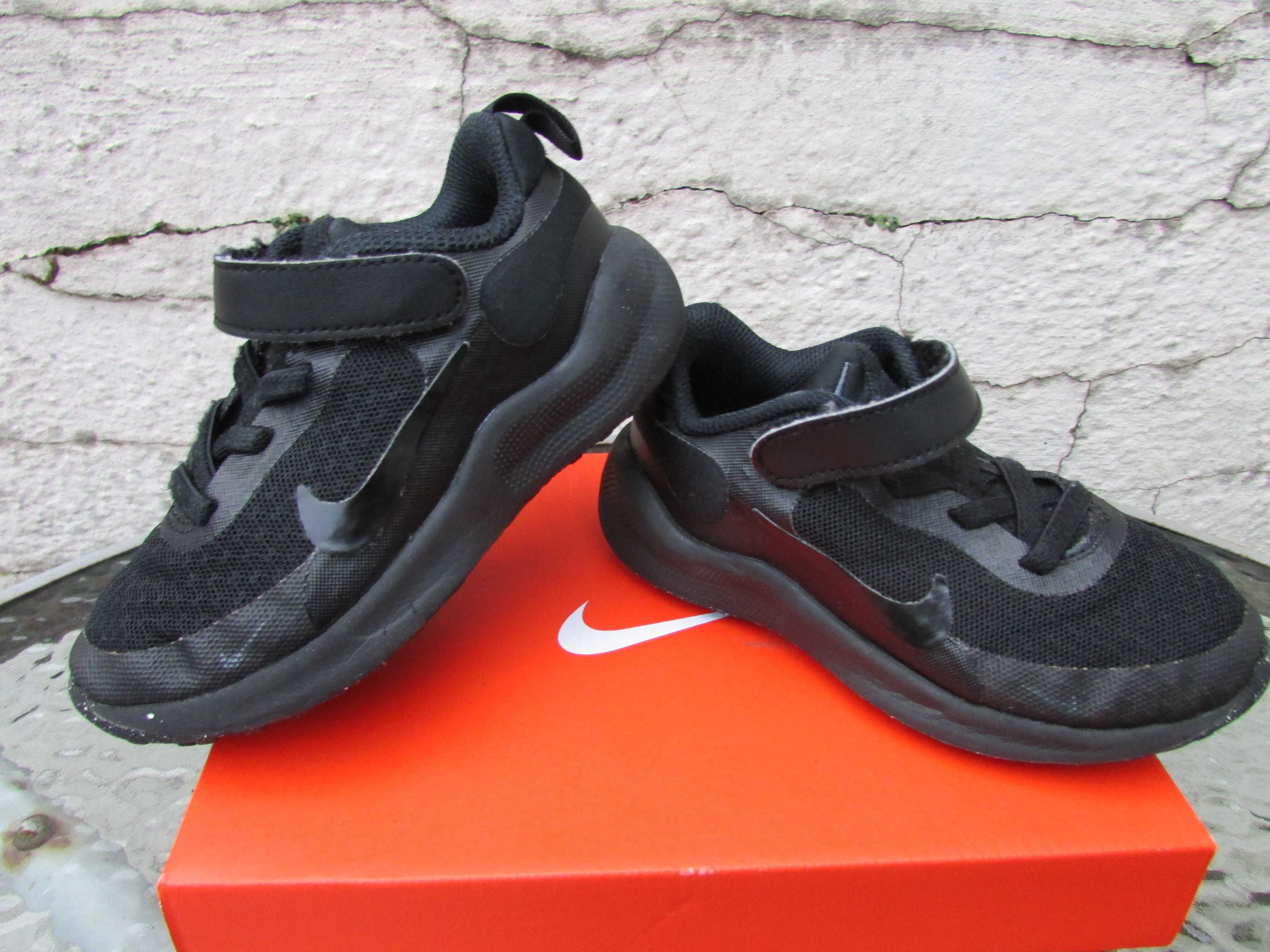 Детски маратонки Nike Revolution 7