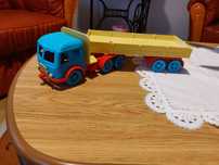 Jucarii vechi,3D  camioane, tractor  Viitoru Oradea
