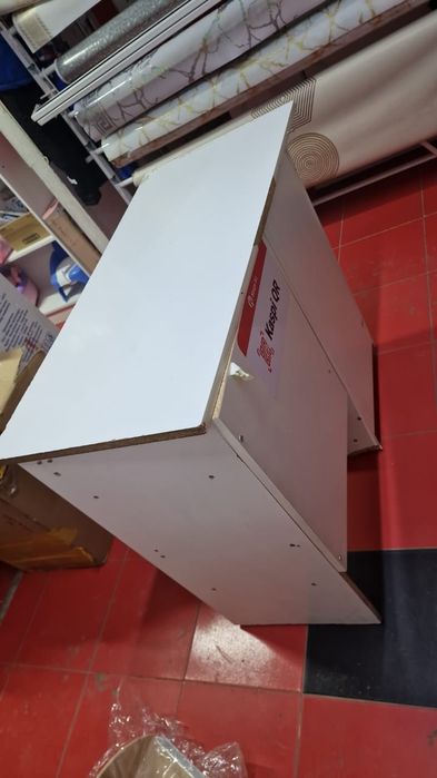 Полки, ресепшн, ветрина продается