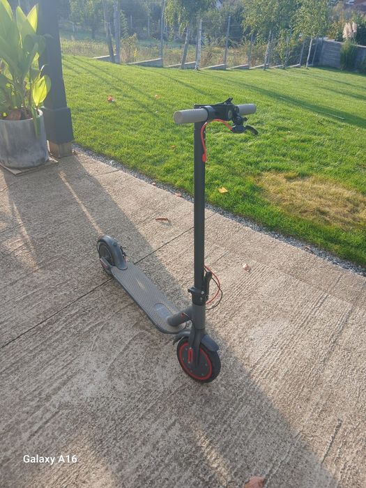 Trotineta electrica Aovo Pro fara baterie functionala