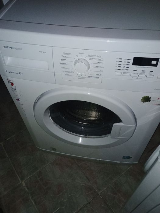 Mașină de spălat Baunekt W
