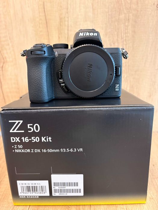 Продавам фотоапарат Nikon Z50 + два обектива + допълнителна батерия