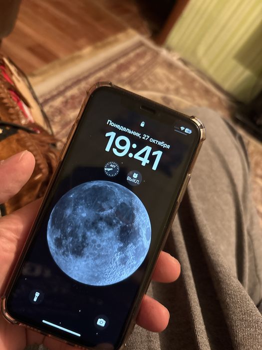Продам Iphone xr батарея 79 , идеал состояние нового телефона