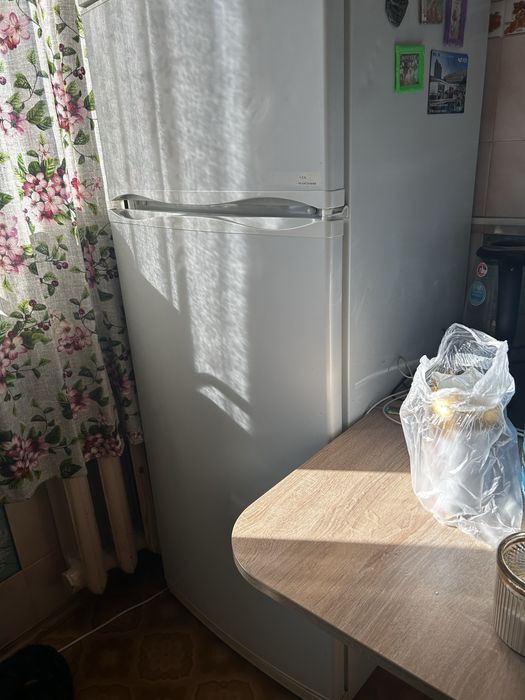 Продам холодильник атлант