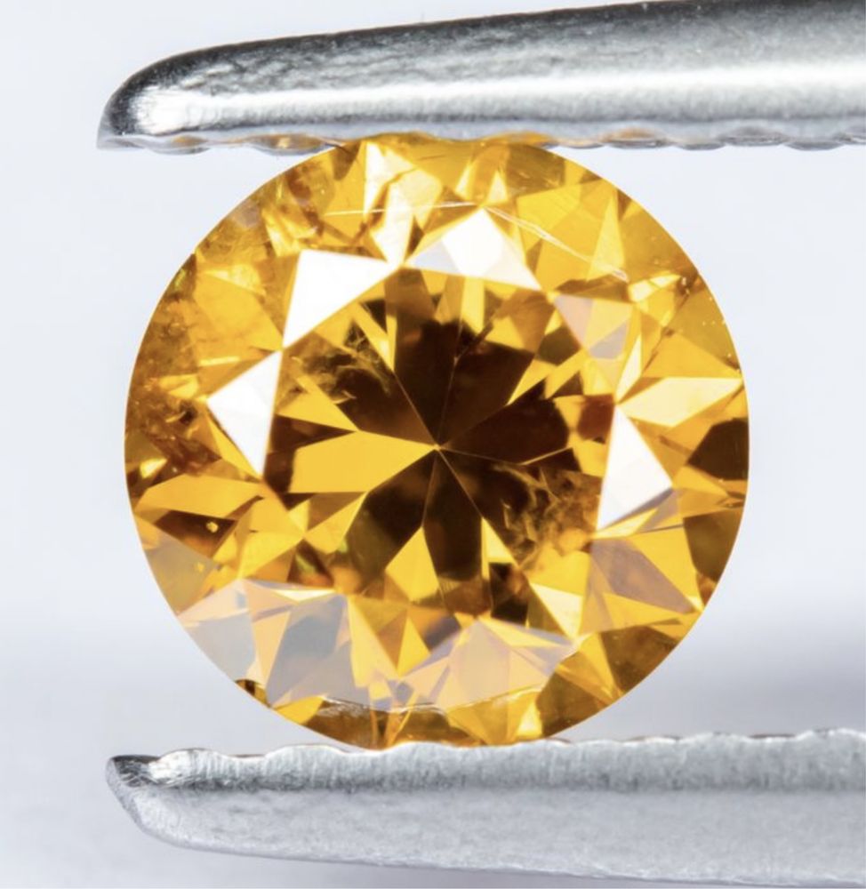 Diamant 0.41 ct Fancy Vivid Orange-Yellow