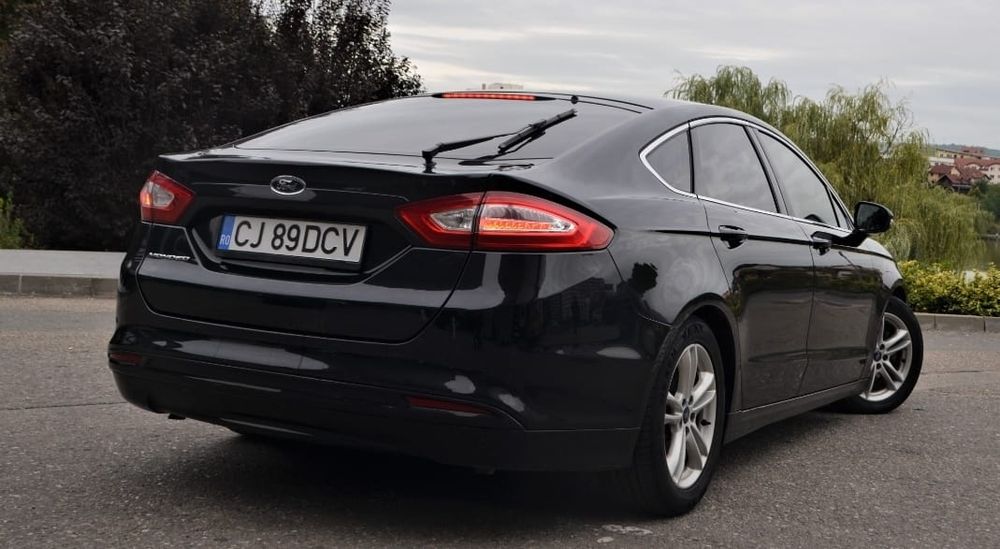 Vând Ford Mondeo