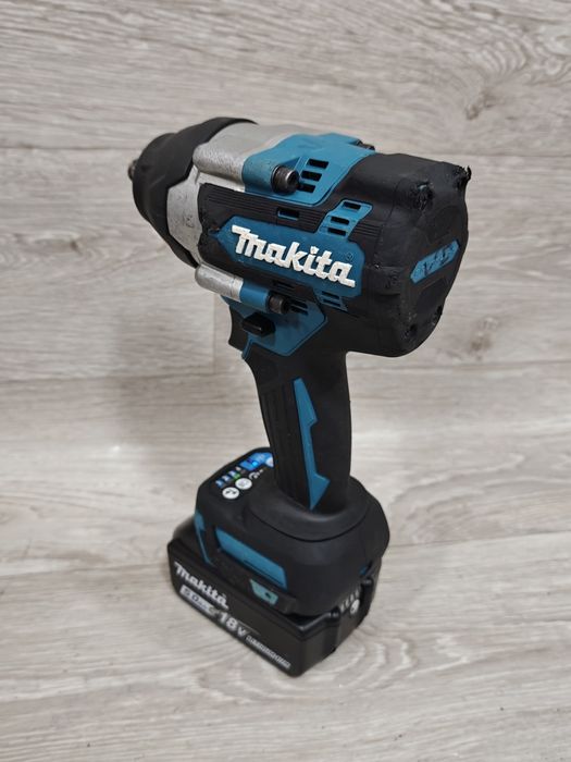 Makita DTW700 impact
