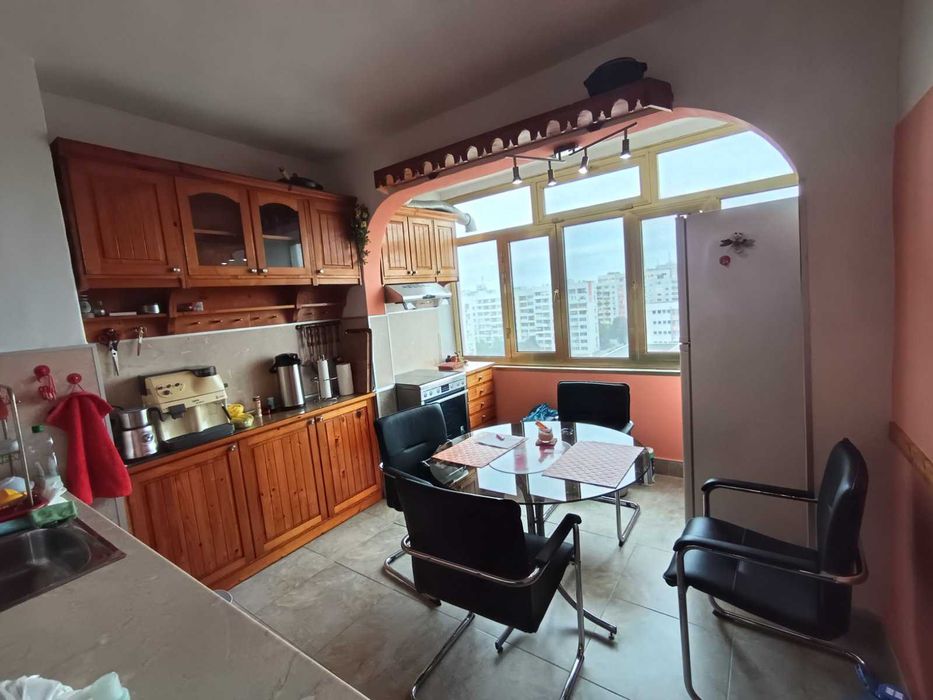 Двустаен апартамент в кв. Орфей, гр. Хасково