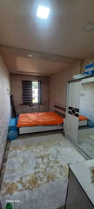 Продаётся квартира Юнусобод11 2ком Средним ремонтом удобное локация