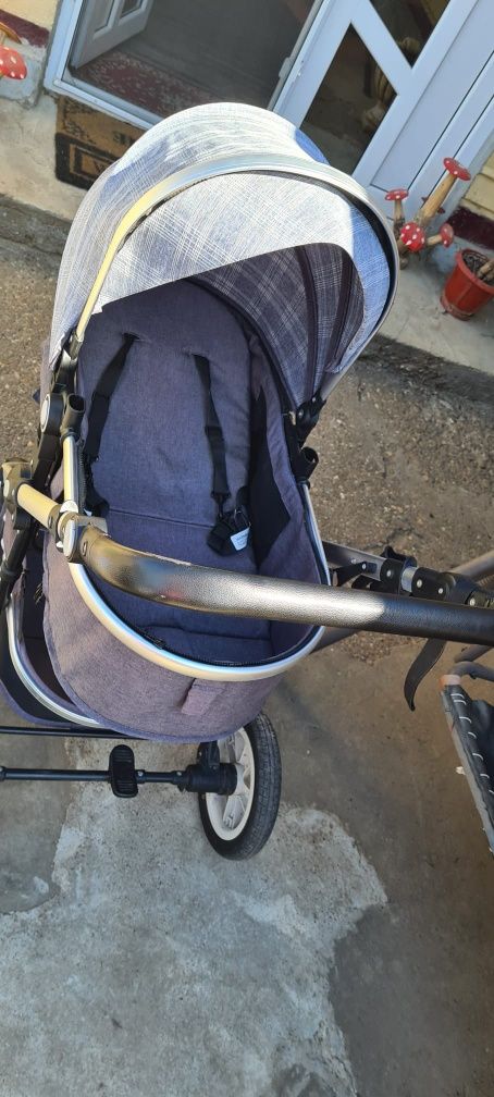 Carucior bebe 3 in 1