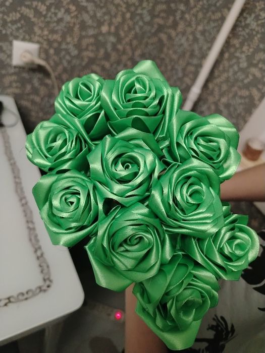 Цветы Астана из атласных лент