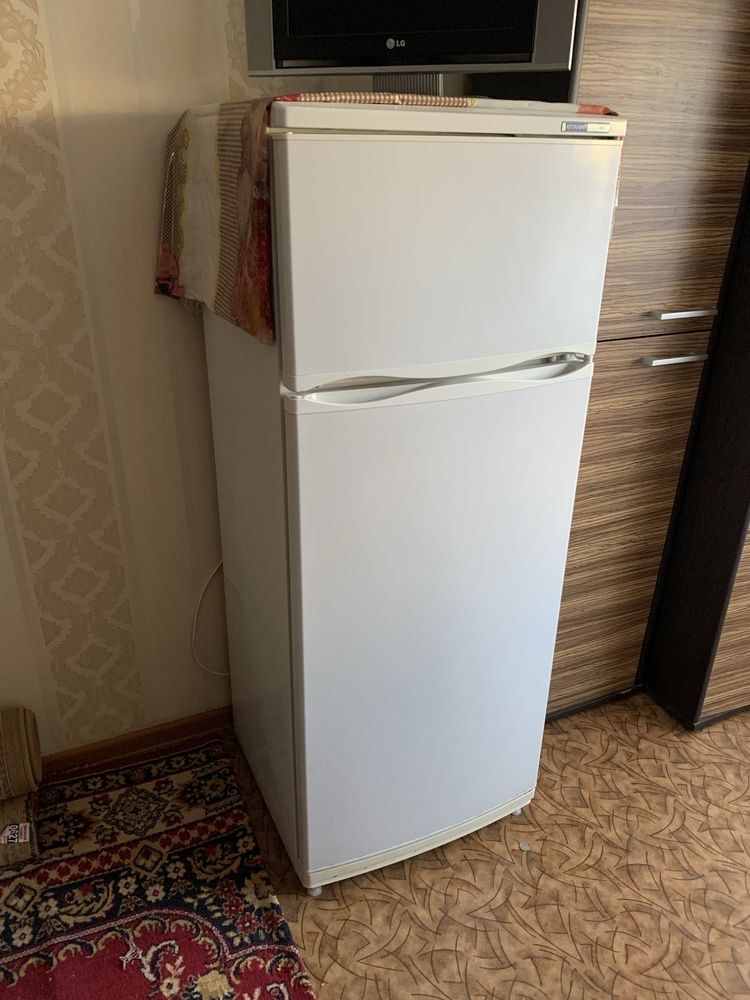 Продам холодильник