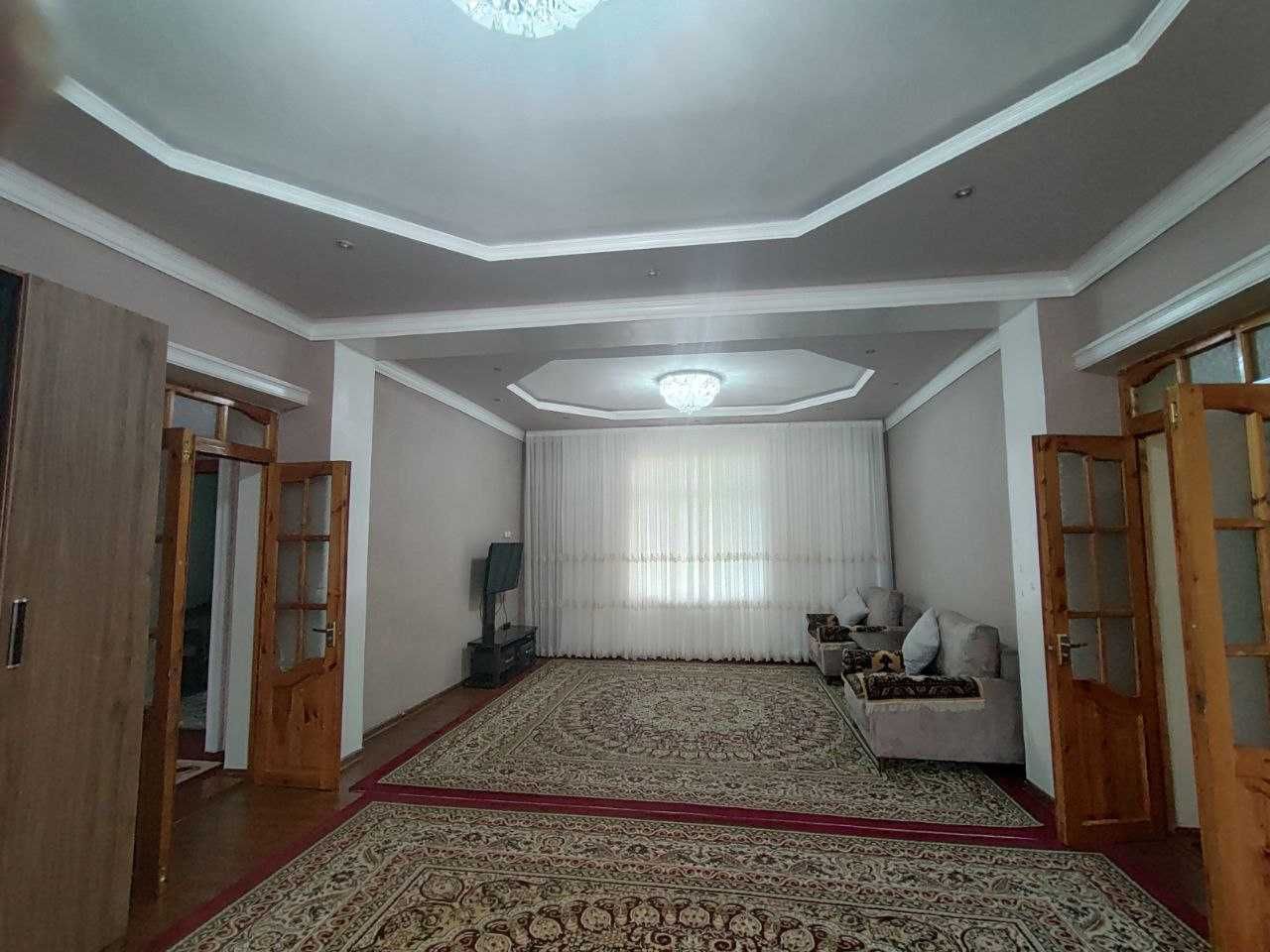 Продаётся дом в не далеко от парка Локоматив ( Кибрайский район).