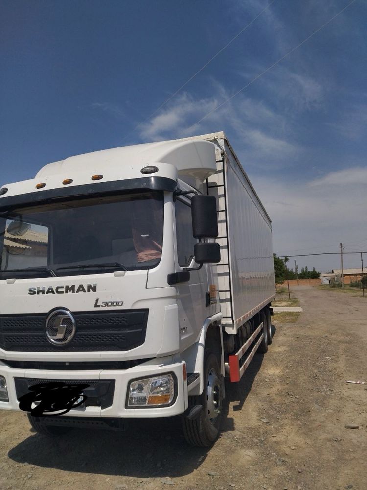 Shacman 9 metrlik furgon 30 ming yurgan