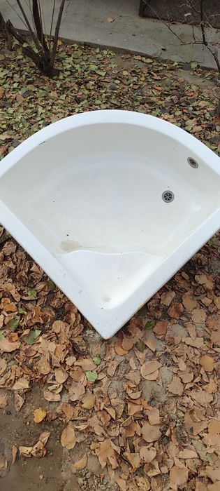 Ваная и железная раковина