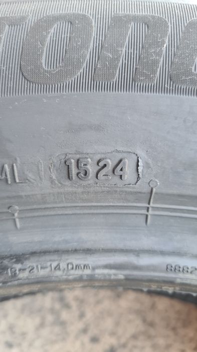 4 anvelope vara noi Bridgestone 215/60/17,dot 2024