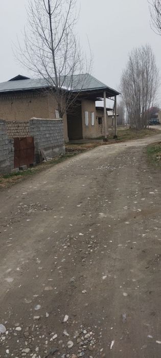 Уй ховли арзон нархда сотилади.