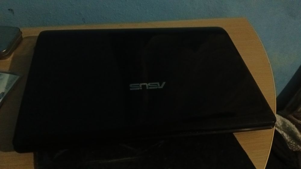 Продаю срочно ноутбук Asus x45d