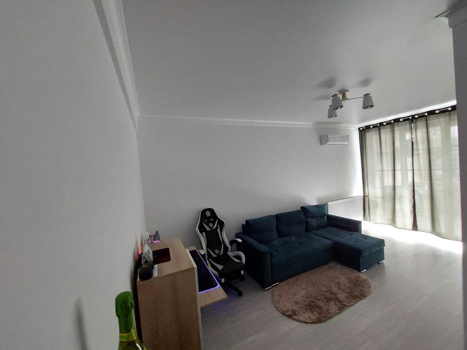 Caut coleg de apartament