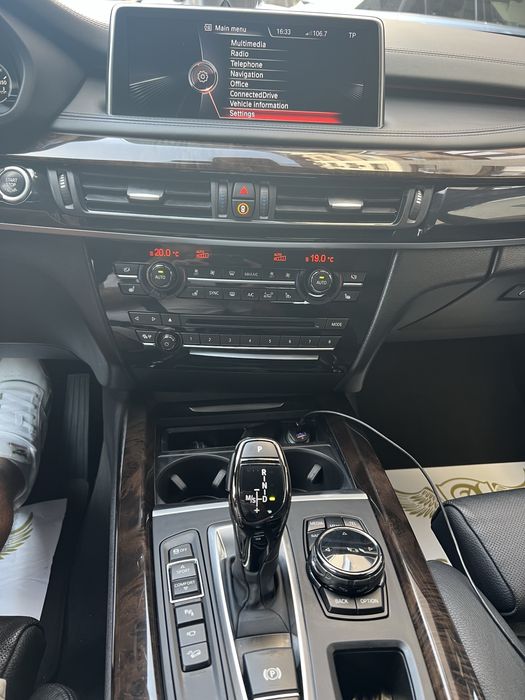 Bmw X5 (F15) 3.0d/ 5 butoane/ Night Vision/Faruri Led