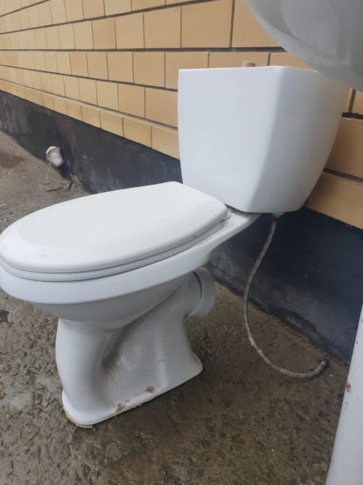 Продам б/у унитаз