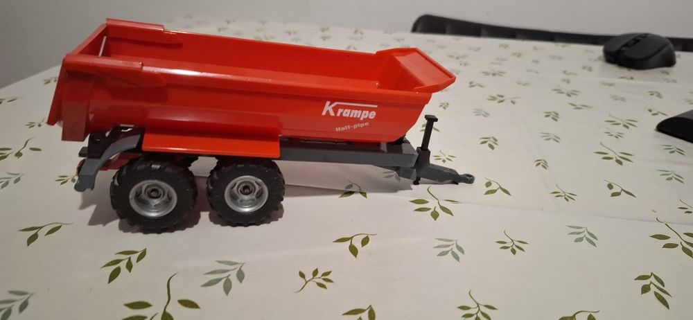 Remorca basculantă Siku