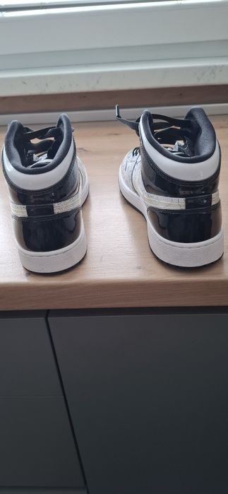 Кецове Nike Jordan 1 RETRO  38